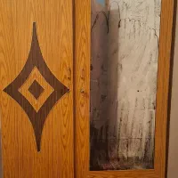 کمد قدیمی بیش از ۵۰ سال سالم در حد نو