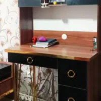 میز لوازم و التحریر