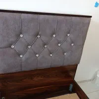 دو عدد تخت یک نفره|تخت و سرویس خواب|ساری, |دیوار