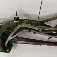 چرخ خیاطی قدیمی|کلکسیون اشیاء عتیقه|زنجان, |دیوار