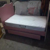 تخت خواب به همراه تشک