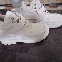 نیم بوت دخترانه کمربند ورزشی کتونی سفید|کیف، کفش، کمربند|صباشهر, |دیوار