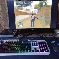 کامپیوتر با تمام لوازم مک مینی و مانیتور۲۴