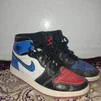 دو جفت کفش|کیف، کفش، کمربند|سرپل ذهاب, |دیوار