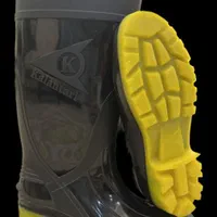 چکمه پلاستیکی سفید مشکی|کیف، کفش، کمربند|اهواز, کوی باهنر|دیوار