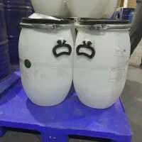 دبعه و بشکه|ظروف نگهدارنده، پلاستیکی، یک‌بارمصرف|صحنه, |دیوار