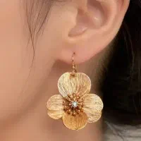 گوشواره گل آبکاری طلا