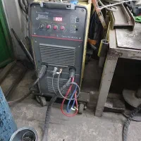 جوشکاری و تعمیرات درو پنجره