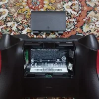 دسته ایکس باکس به همراه باتری قابل شارژ|کنسول، بازی ویدئویی و آنلاین|قائم‌شهر, |دیوار