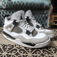 جردن ۴ میلتیری بلک jordan 4 military black