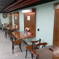 صندلی پشت ضربدری چوب فلز کافه رستوران|کافی‌شاپ و رستوران|تهران, دانشگاه شریف|دیوار