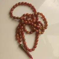 تسبیح کهربا روسی بودار|کلکسیون اشیاء عتیقه|سردشت, |دیوار