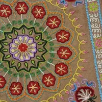 رومیزی رشتی دوزی