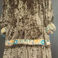 پالتوی مخمل گلدوزی شده