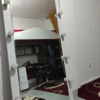 آینه قدی لامپ دار