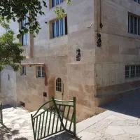 سالن-رستورانی-180-متر-حاشیه-فکوری-11-با-3-اتاق
