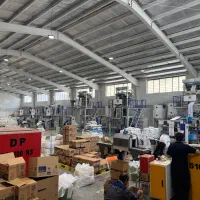 کارگر خط تولید و کارشناس QC