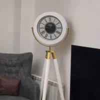 ساعت ایستاده سالم