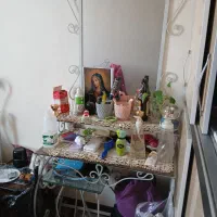 تخت  فرفورژه دو نفره عسلی و صندلی ..