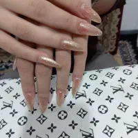 کاشت ناخن