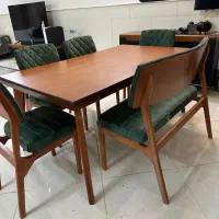 میز ناهارخوری ۶ نفره شیک،صندلیهاسالم و تمیز