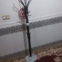 چوب لباسی ایستاده