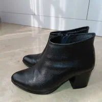 نیم بوت زنانه چرم مارک ماد سایز ۳۷