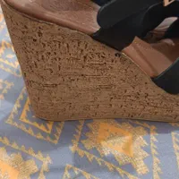 کفش های پاشنه بلند مجلسی|کیف، کفش، کمربند|رشت, امین الضرب|دیوار