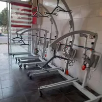 بالابر بیمار برقی پایاب صنعت اسایش ابیک