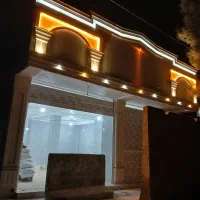 یک مغازه بزرگ با یک واحد همکف دو خواب