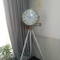 ساعت ایستاده