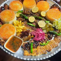 کارگر و همکار باغ رستوران