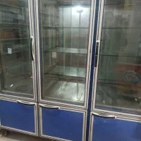 یخچال فروشگاهی درحال کار