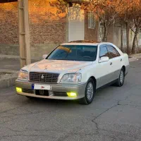 تویوتا کراون سفارتی