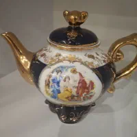 قوری و چایدان سه دختر
