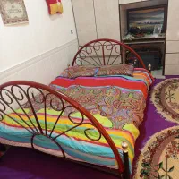 تخت خواب دونفره بهمراه تشک سالم تمیز