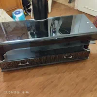 میز تلویزیون شیشه ای استفاده نشده