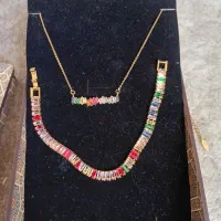 سرویس گردنی با دستبند