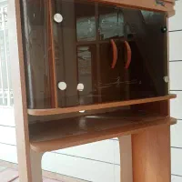 کمد تلویزیون رنگ شکلاتی سالم و تمیز