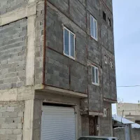 حیاط-سه-طبقه-در-بستان-اباد-خ-ازادی