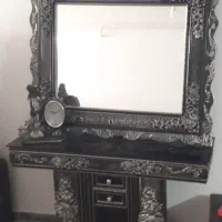 آینه ومیزهمراه باساعت