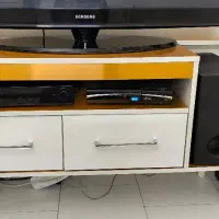 میز تلویزیون کم جا