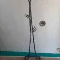 رخت اویز و ساعت