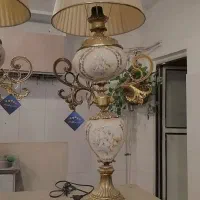 *آباژور سلطنتی آنتیک قدیمی لاکچری*خاص پسند|چراغ خواب و آباژور|مشهد, فرودگاه|دیوار