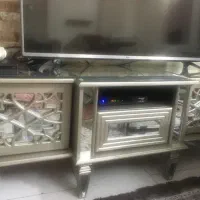 میز تیوی و آینه کنسول