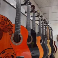 گیتار ( اکبند)