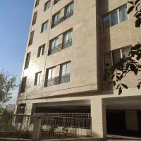 ۱۲۳ متر_ ۲ خواب _فول امکانات_ پارک پلیس