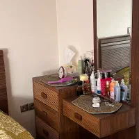 تخت و میز ارایش برند گوفر کاملا سالم و نو|تخت و سرویس خواب|تهران, مهران|دیوار