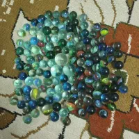 تعدادی تیله