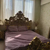 تختخواب و اینه